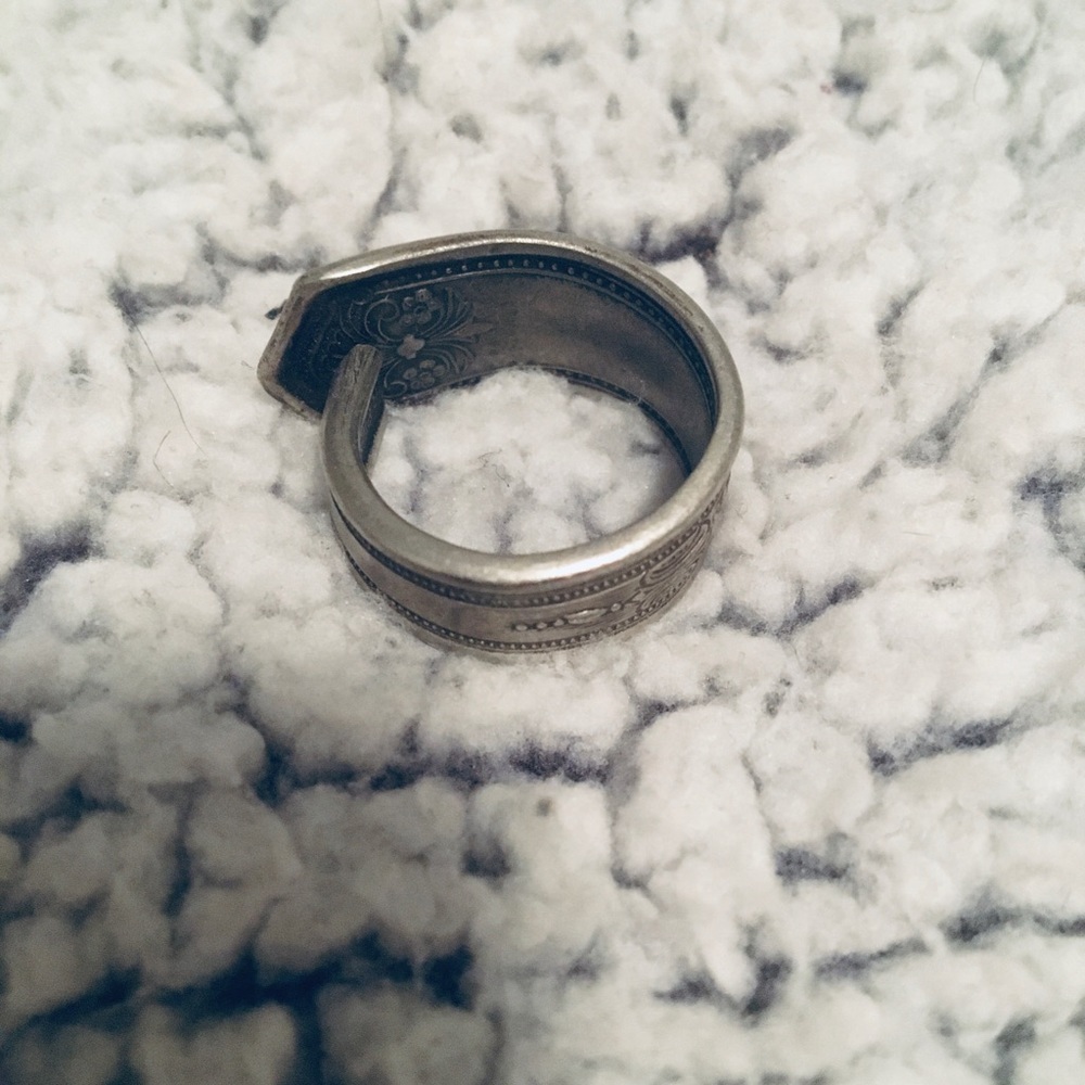 Silver spoon ring - Picture 2 of 3